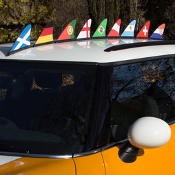 M-42, Banderines nacionales, bandera magnética para el coche