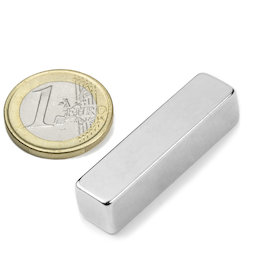 Q-40-10-10-N, Parallélépipède magnétique 40 x 10 x 10 mm, néodyme, N42, nickelé