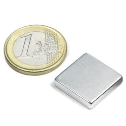 Q-18-18-04-Z, Block magnet 18 x 18 x 4 mm, neodymium, N45, zinc-plated
